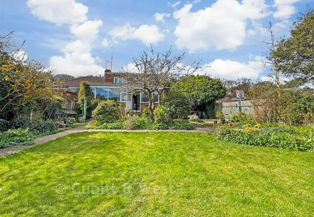 Rear Garden - Meadow Close, Rottingdean, Brighton, East Sussex - Wards of Kent