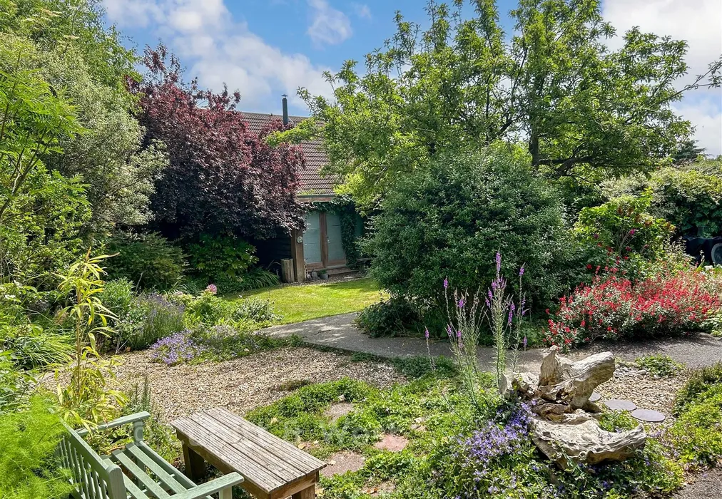 Rear Garden - Meadow Close, Rottingdean, Brighton, East Sussex - Wards of Kent
