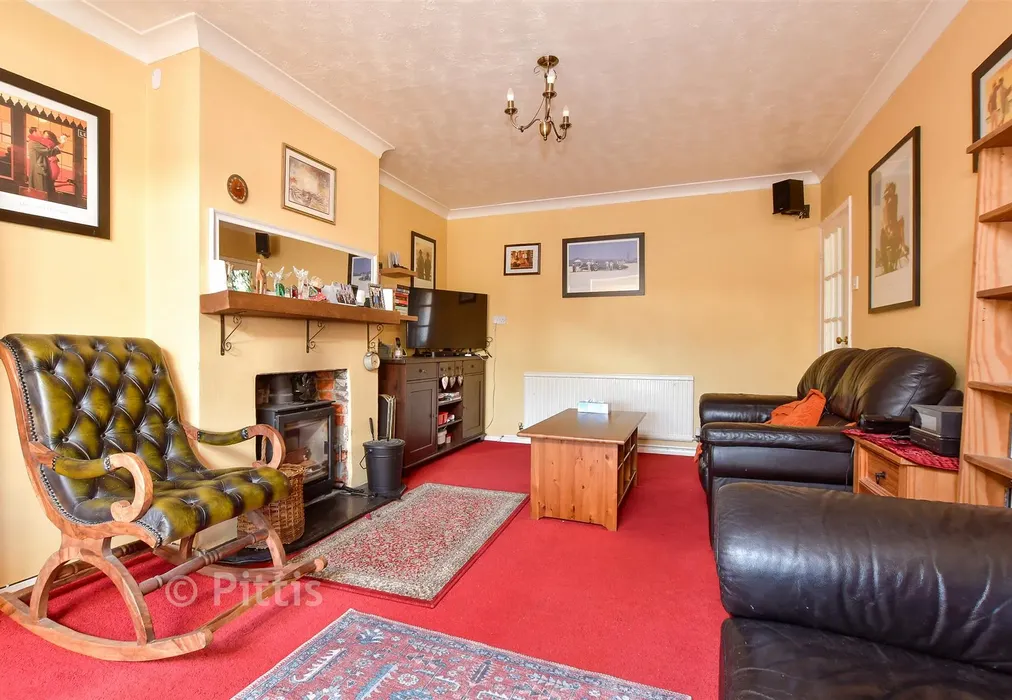 Lounge - Staplers Road, Newport, Isle of Wight - Wards of Kent