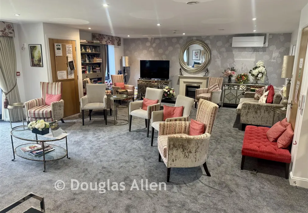 Residents Lounge - Alderton Hill, Loughton, Essex - Wards of Kent