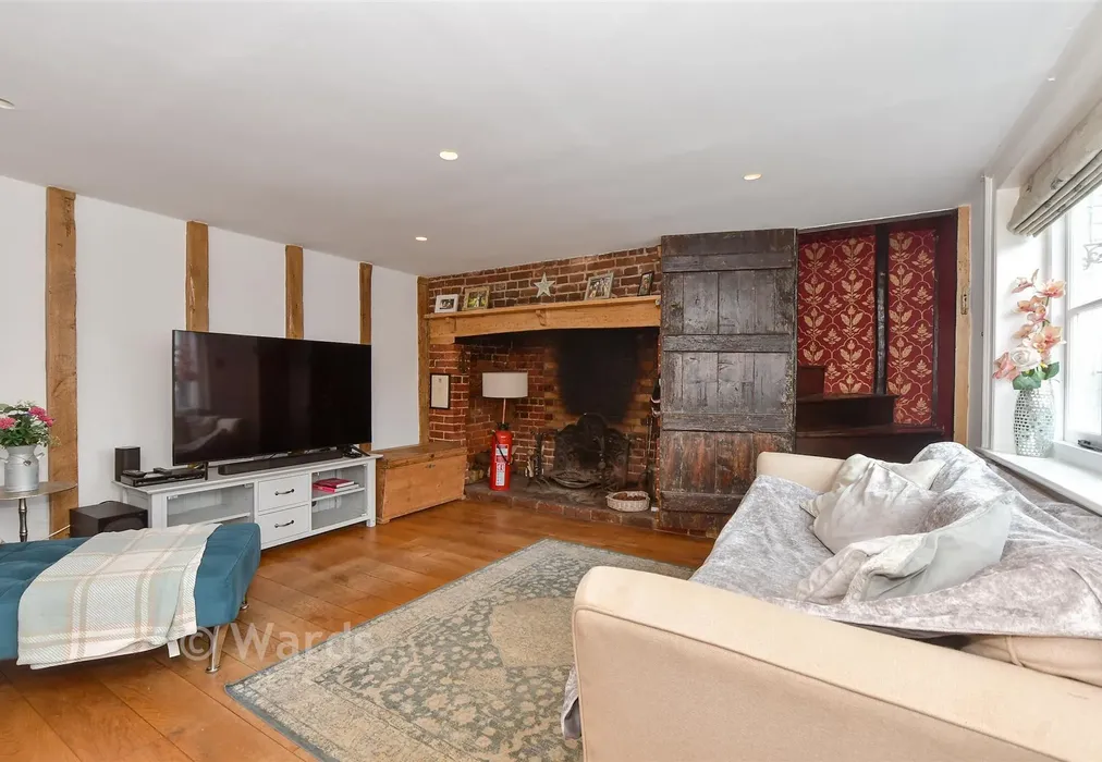 Lounge - Laddingford, Maidstone, Kent - Wards of Kent