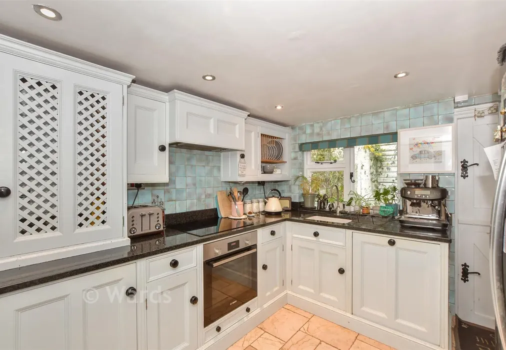 Kitchen - Laddingford, Maidstone, Kent - Wards of Kent
