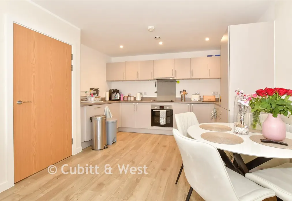 Lounge - Ifield Road, West Green, Crawley, West Sussex - Wards of Kent