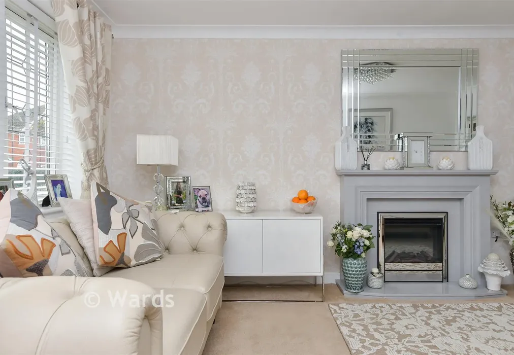 Lounge - Petrel Close, Herne Bay, Kent - Wards of Kent