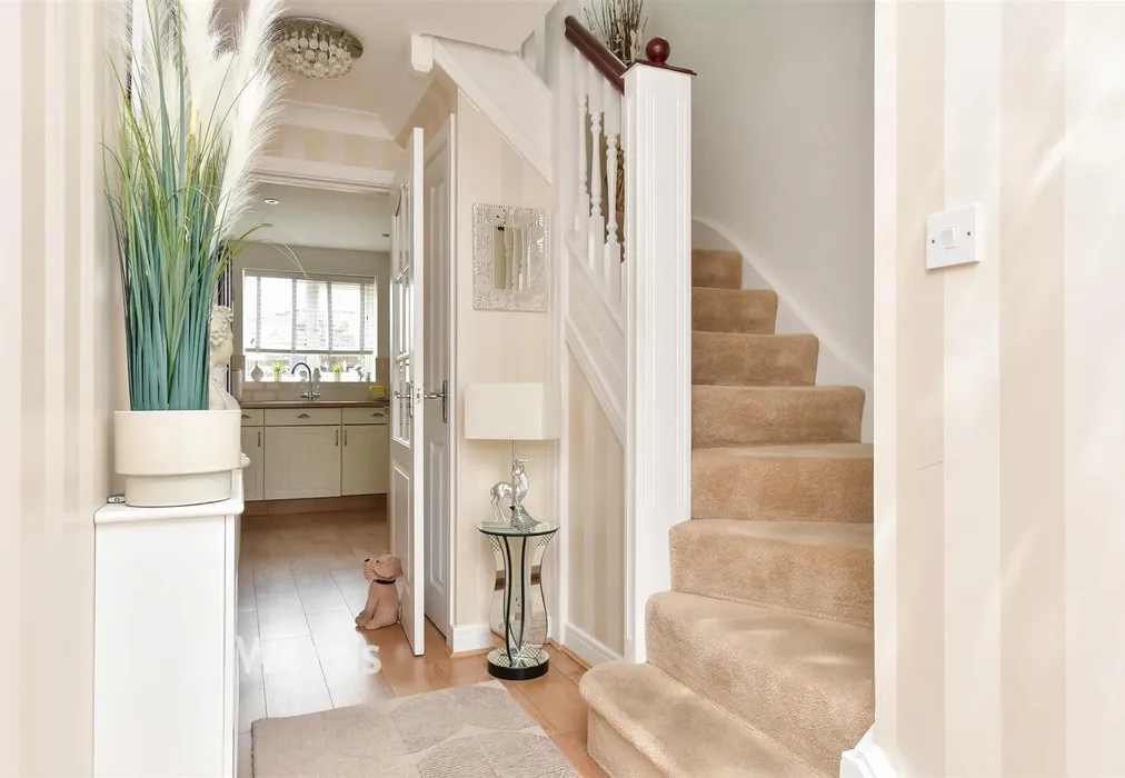 Hallway - Petrel Close, Herne Bay, Kent - Wards of Kent