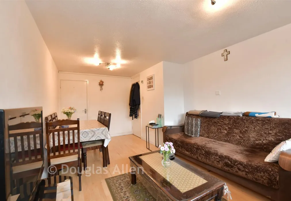 Lounge/Dining Room - Ray Lodge Road, Woodford Green, Essex - Wards of Kent