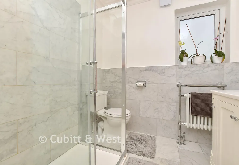 Shower Room - Meopham Road, Mitcham, Surrey - Wards of Kent