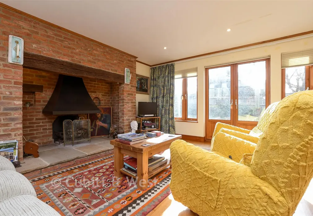 Lounge - Cranston Road, East Grinstead, West Sussex - Wards of Kent