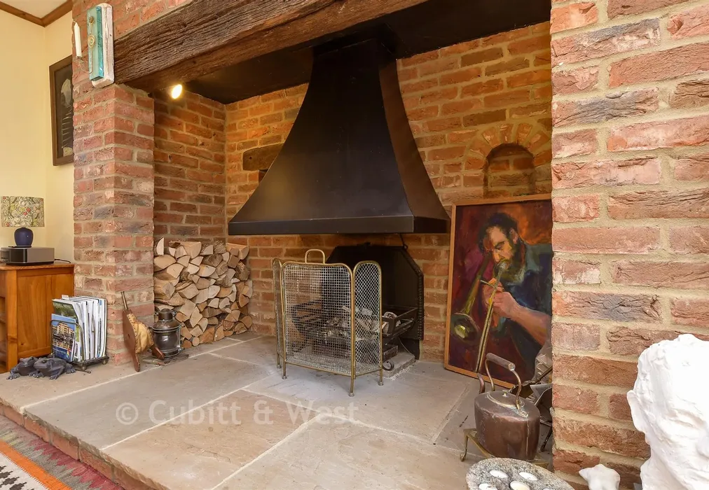 Internal Feature - Cranston Road, East Grinstead, West Sussex - Wards of Kent