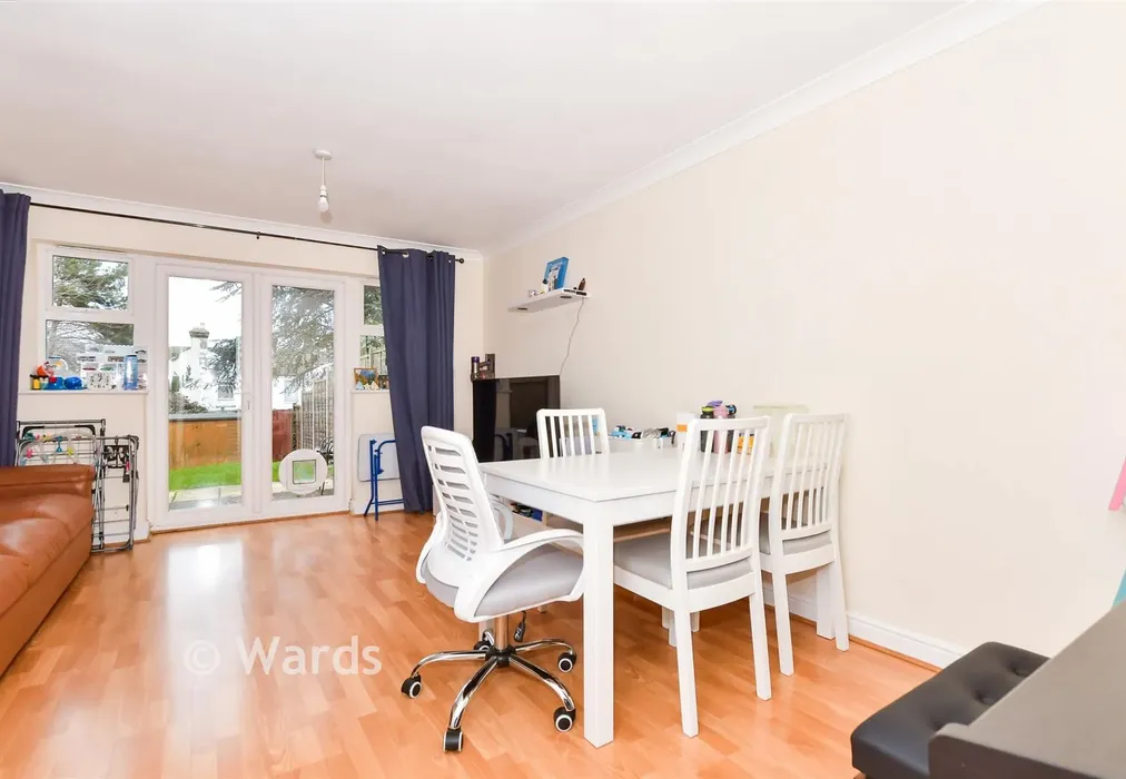 Lounge - Stagshaw Close, Maidstone, Kent - Wards of Kent