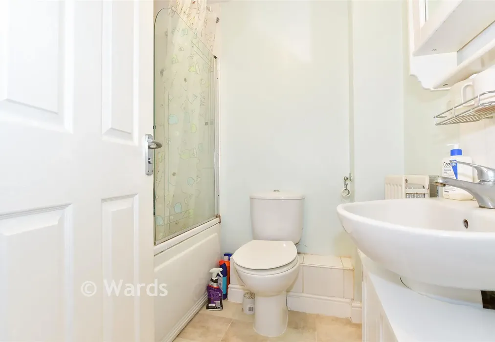 Bathroom - Stagshaw Close, Maidstone, Kent - Wards of Kent