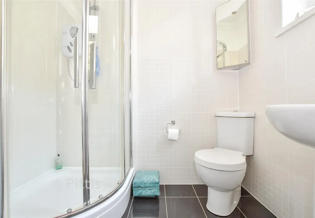 En-Suite Shower Room - St. Boniface Road, Ventnor, Isle of Wight - Wards of Kent