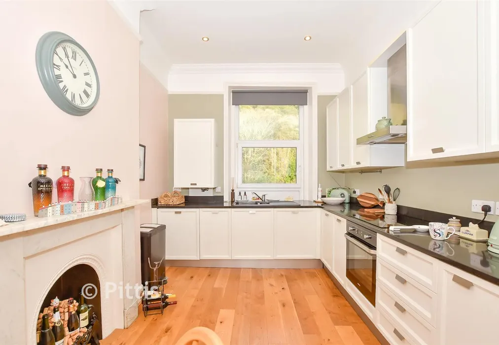 Kitchen/Diner - St. Boniface Road, Ventnor, Isle of Wight - Wards of Kent