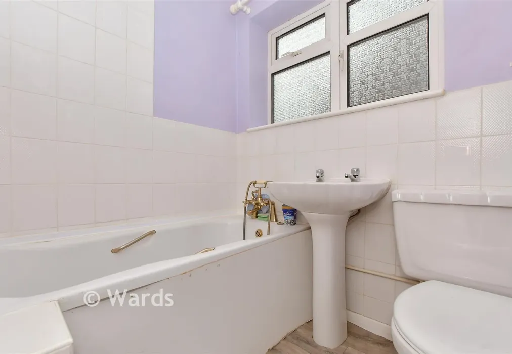 Bathroom - Cherry Waye, Eythorne, Dover, Kent - Wards of Kent