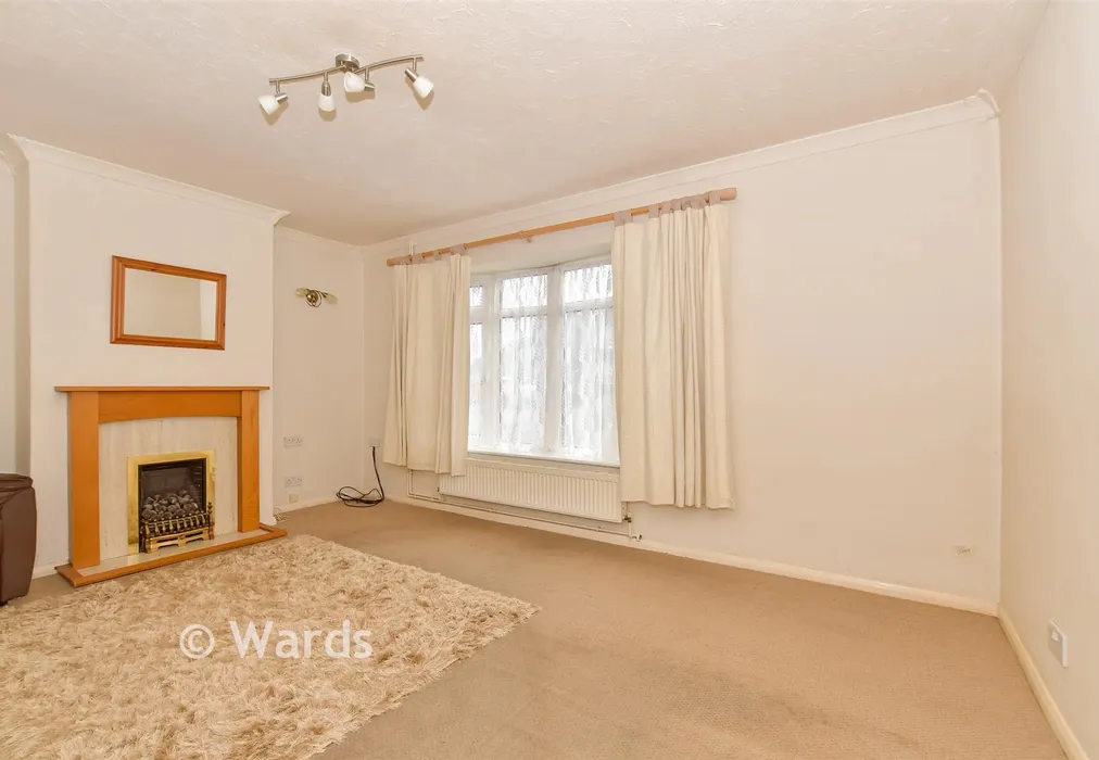 Lounge - Cherry Waye, Eythorne, Dover, Kent - Wards of Kent