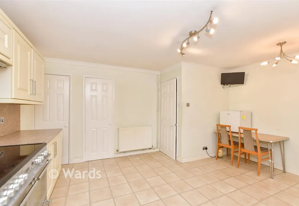 Kitchen/Breakfast Room - Cherry Waye, Eythorne, Dover, Kent - Wards of Kent
