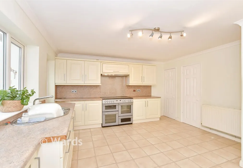 Kitchen/Breakfast Room - Cherry Waye, Eythorne, Dover, Kent - Wards of Kent