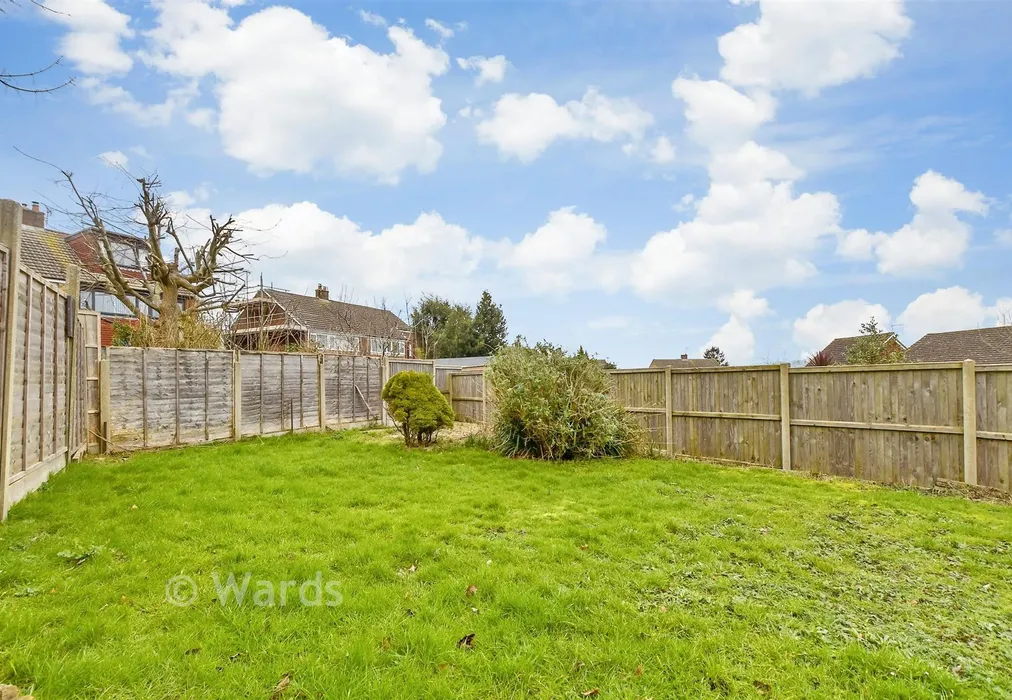 Rear Garden - Cherry Waye, Eythorne, Dover, Kent - Wards of Kent