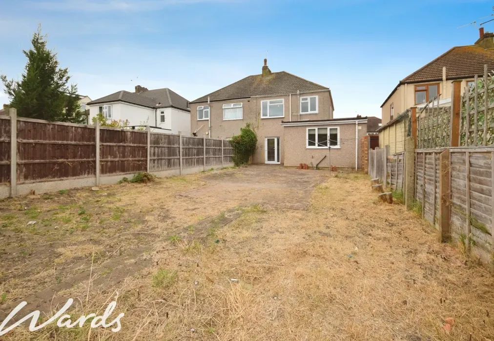 c5699c32-Garden. - James Road Dartford DA1 - Wards of Kent