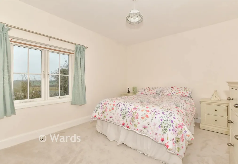 Bedroom 2 - Fitzwalters Meadow, Canterbury, Kent - Wards of Kent