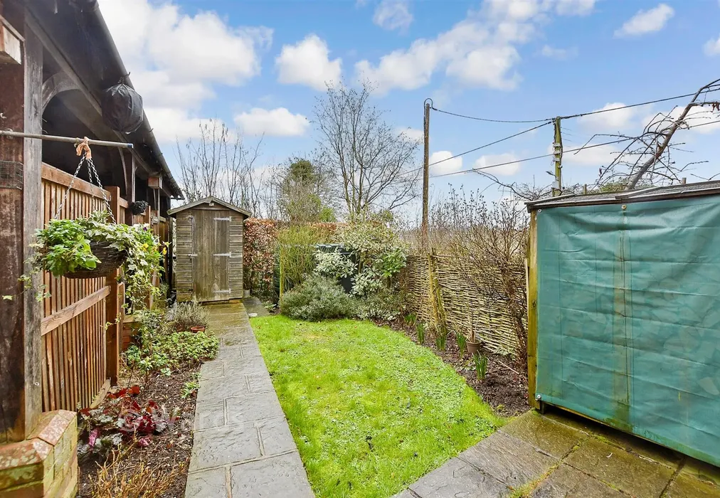 Rear Garden - Fitzwalters Meadow, Canterbury, Kent - Wards of Kent