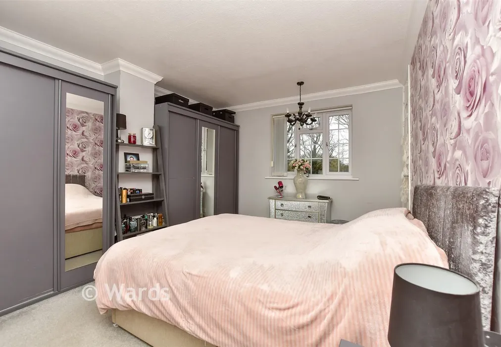 Bedroom 1 - Dunkirk Close, Gravesend, Kent - Wards of Kent