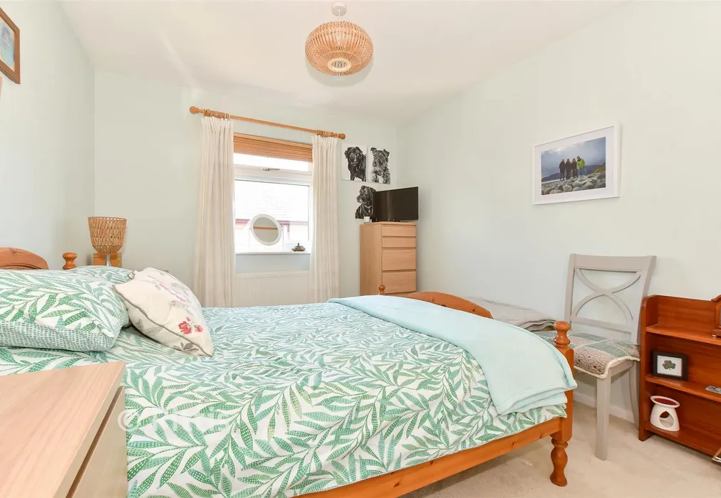 Bedroom 2 - Alverstone Road, Apse Heath, Sandown, Isle of Wight - Wards of Kent