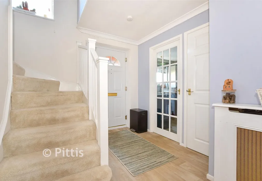 Hallway - Alverstone Road, Apse Heath, Sandown, Isle of Wight - Wards of Kent