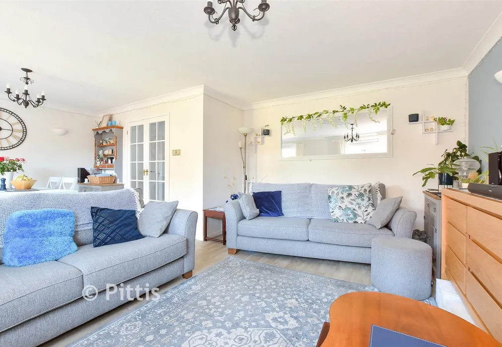 Lounge/Dining Room - Alverstone Road, Apse Heath, Sandown, Isle of Wight - Wards of Kent