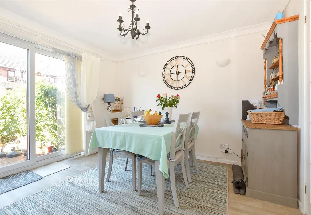 Lounge/Dining Room - Alverstone Road, Apse Heath, Sandown, Isle of Wight - Wards of Kent
