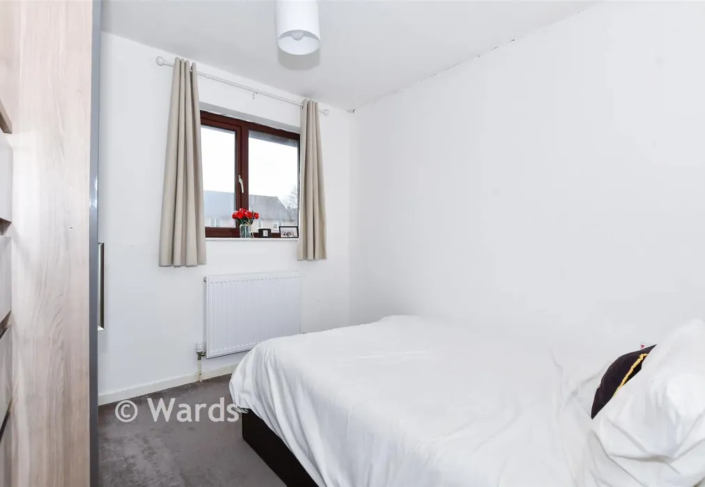 Bedroom 2 - Chillington Close, Upper Halling, Rochester, Kent - Wards of Kent