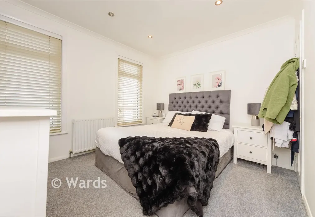 Bedroom 1 - Gordon Road, Chatham, Kent - Wards of Kent