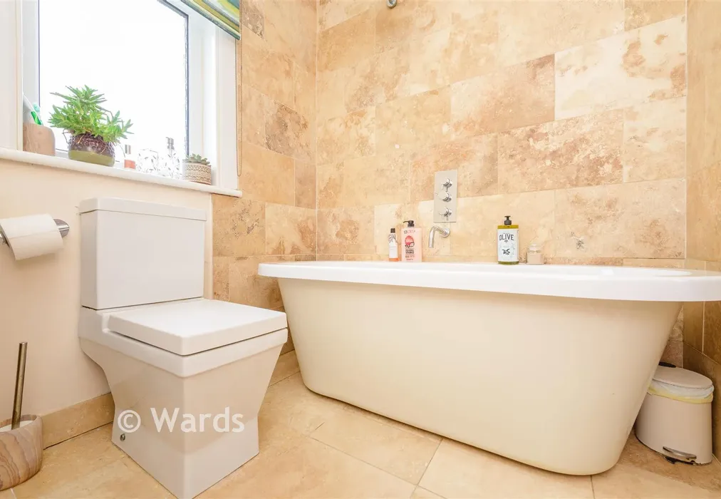 Bathroom - Clarence Road, Chatham, Kent - Wards of Kent