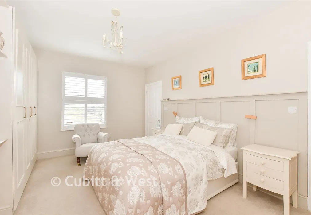 Bedroom 1 - Hamsey Road, Sharpthorne, East Grinstead, West Sussex - Wards of Kent