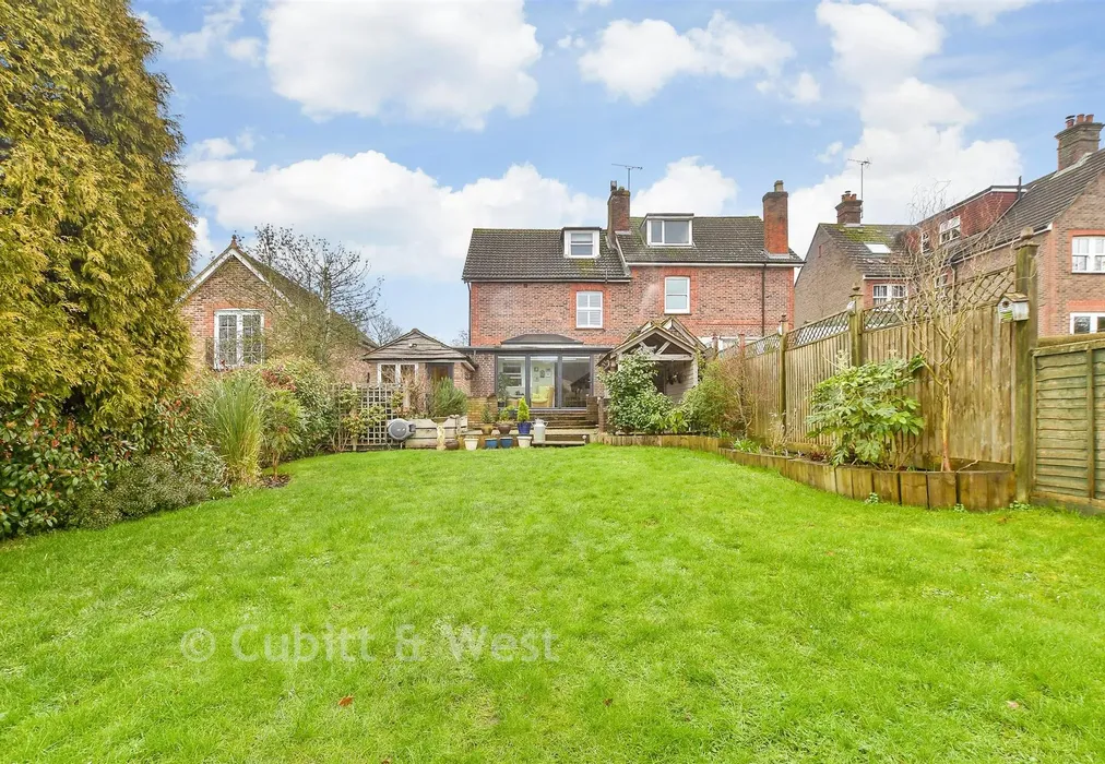 Rear Garden - Hamsey Road, Sharpthorne, East Grinstead, West Sussex - Wards of Kent