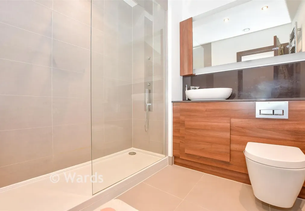 En-Suite Shower Room - Rosalind Drive, Maidstone, Kent - Wards of Kent