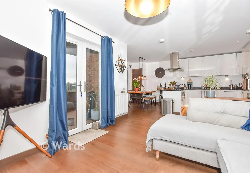 Lounge - Rosalind Drive, Maidstone, Kent - Wards of Kent