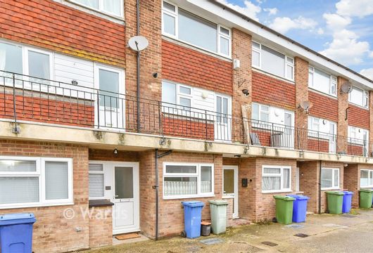 Sommerville Close, Faversham, Kent - Wards of Kent