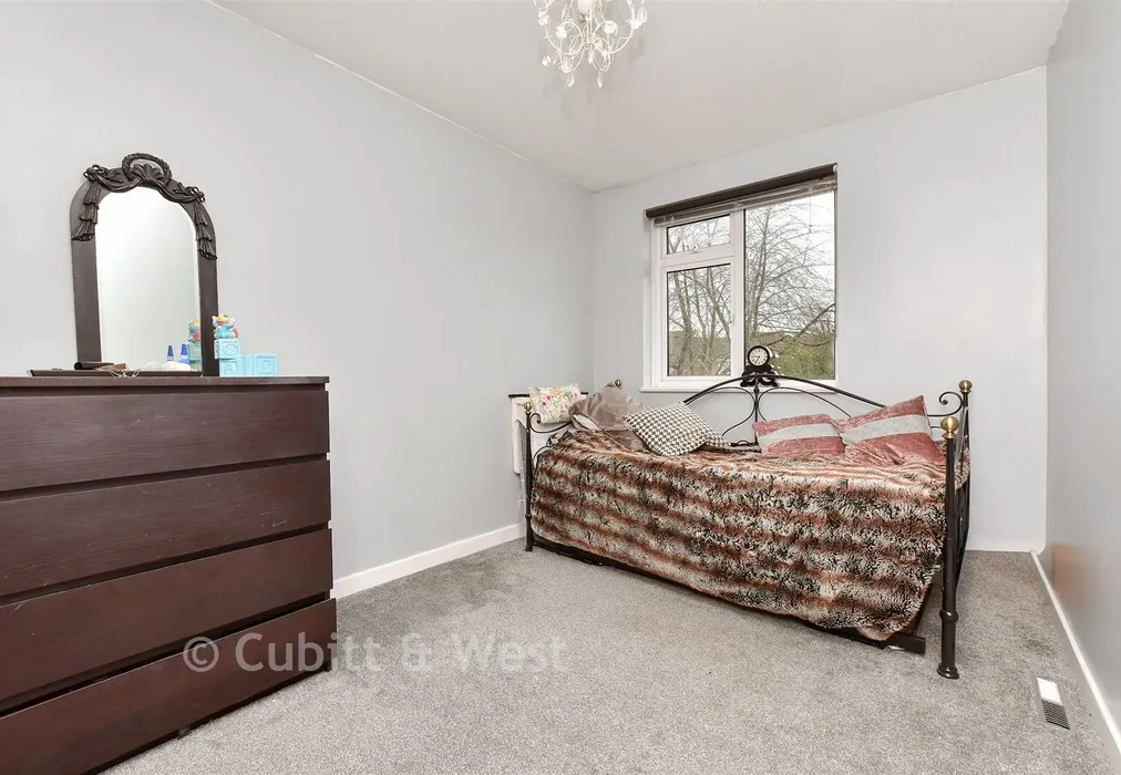 Bedroom 3 - Harkness Close, Epsom, Surrey - Wards of Kent