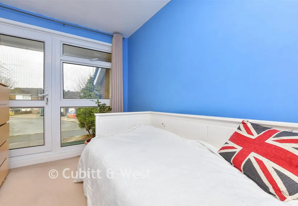Bedroom 4 - Harkness Close, Epsom, Surrey - Wards of Kent
