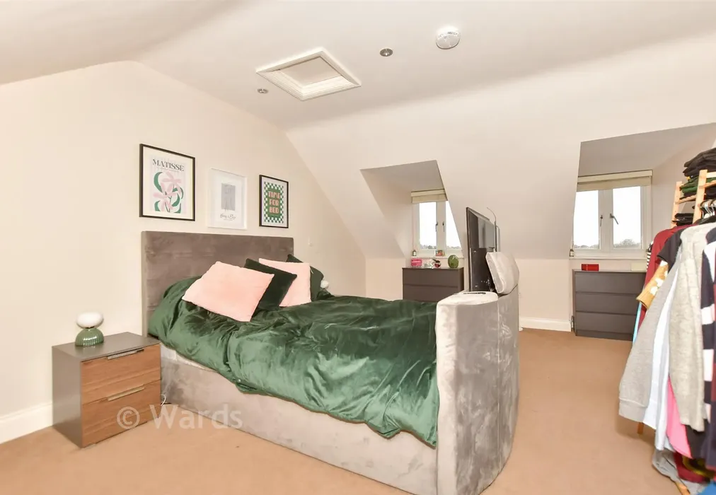 Bedroom 1 - Gladstone Road, Walmer, Deal, Kent - Wards of Kent