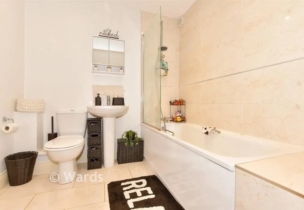 Bathroom - Gladstone Road, Walmer, Deal, Kent - Wards of Kent