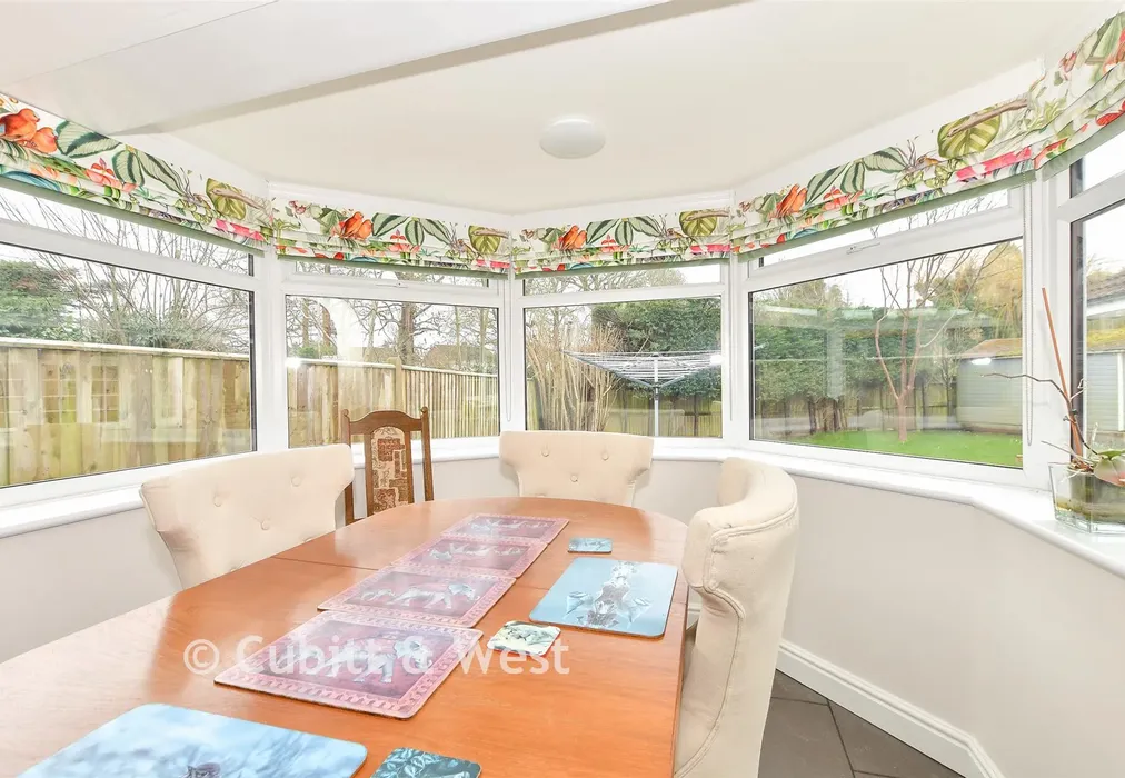 Dining Area - Ringles Cross, Uckfield, East Sussex - Wards of Kent