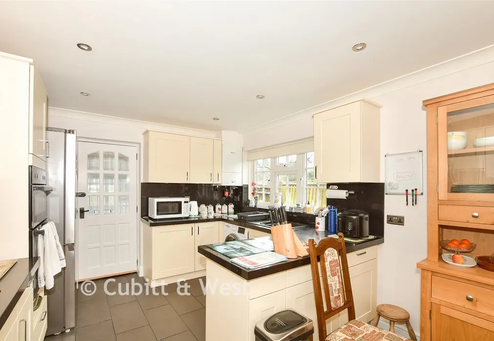 Kitchen - Ringles Cross, Uckfield, East Sussex - Wards of Kent
