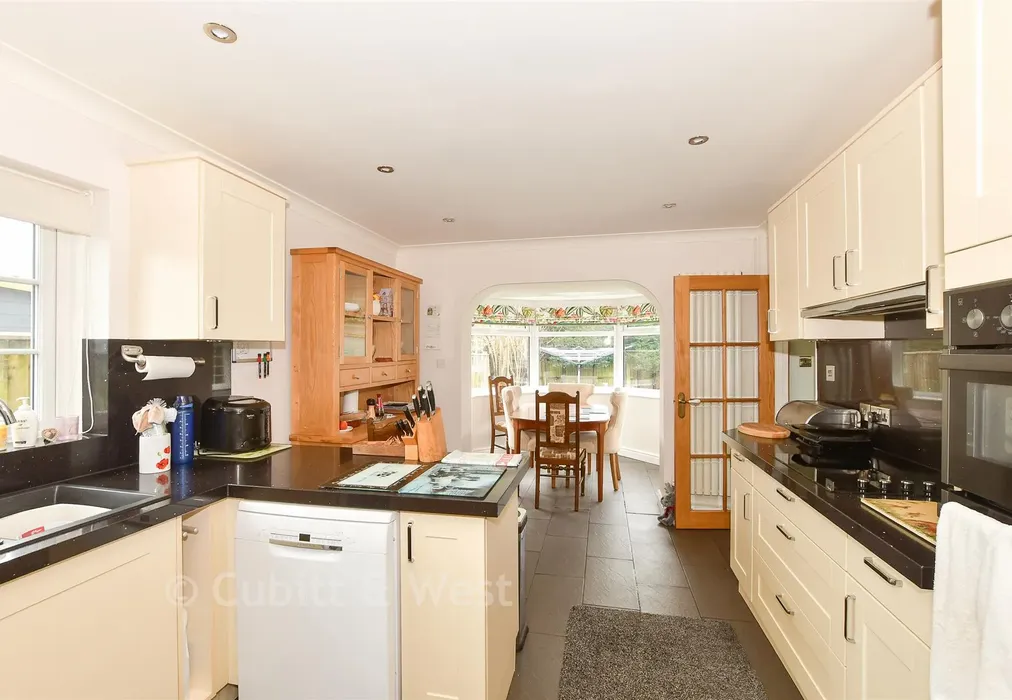 Kitchen - Ringles Cross, Uckfield, East Sussex - Wards of Kent