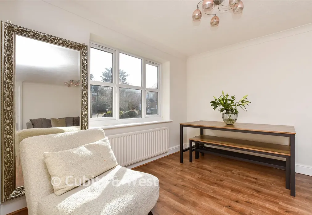 Lounge/Diner - Hollycroft Close, South Croydon, Surrey - Wards of Kent