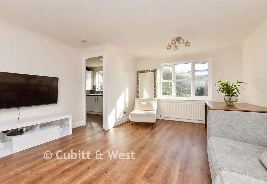 Lounge/Diner - Hollycroft Close, South Croydon, Surrey - Wards of Kent