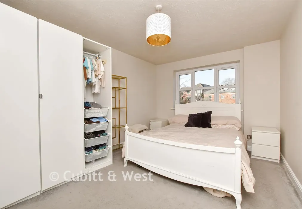 Bedroom 1 - Hollycroft Close, South Croydon, Surrey - Wards of Kent
