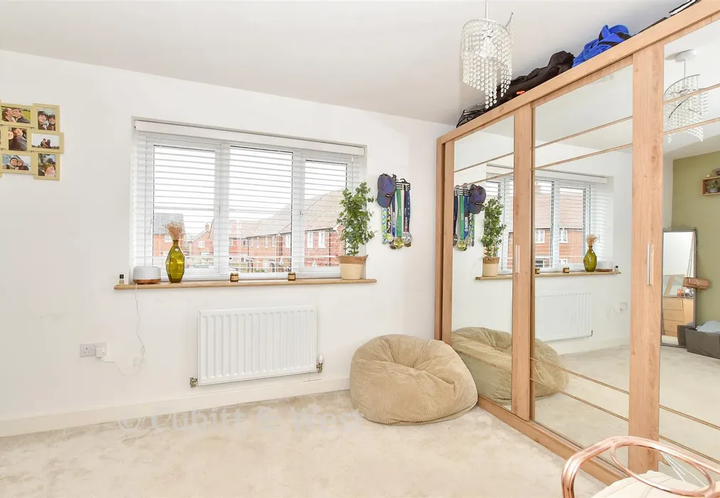 Bedroom 2 - Small Copse, West Broyle, Chichester, West Sussex - Wards of Kent