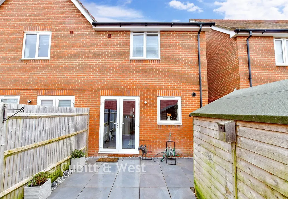 Rear Garden - Small Copse, West Broyle, Chichester, West Sussex - Wards of Kent